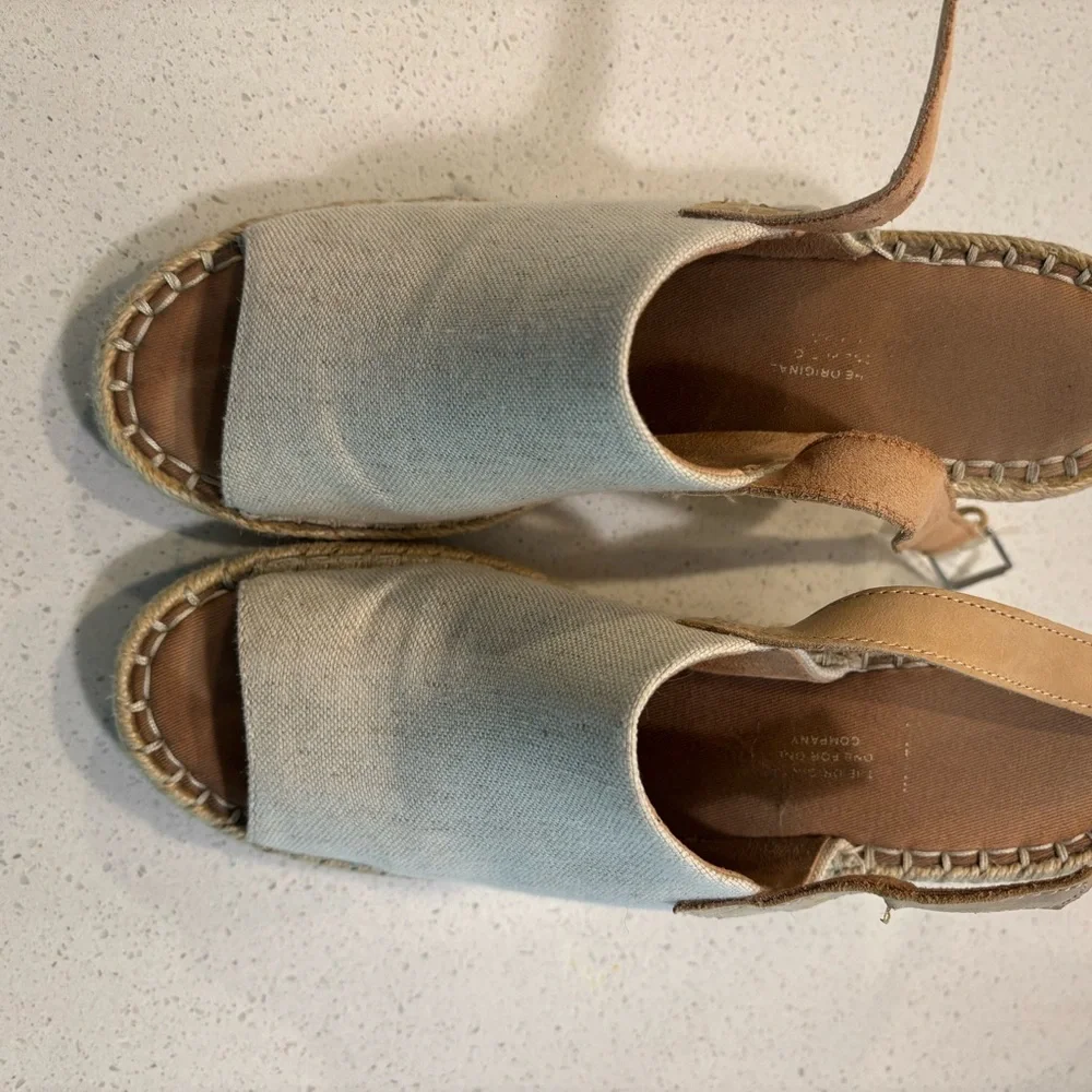 Toms Monica Canvas and Hemp Espadrilles /Wedge Sandals - Picture 2 of 10